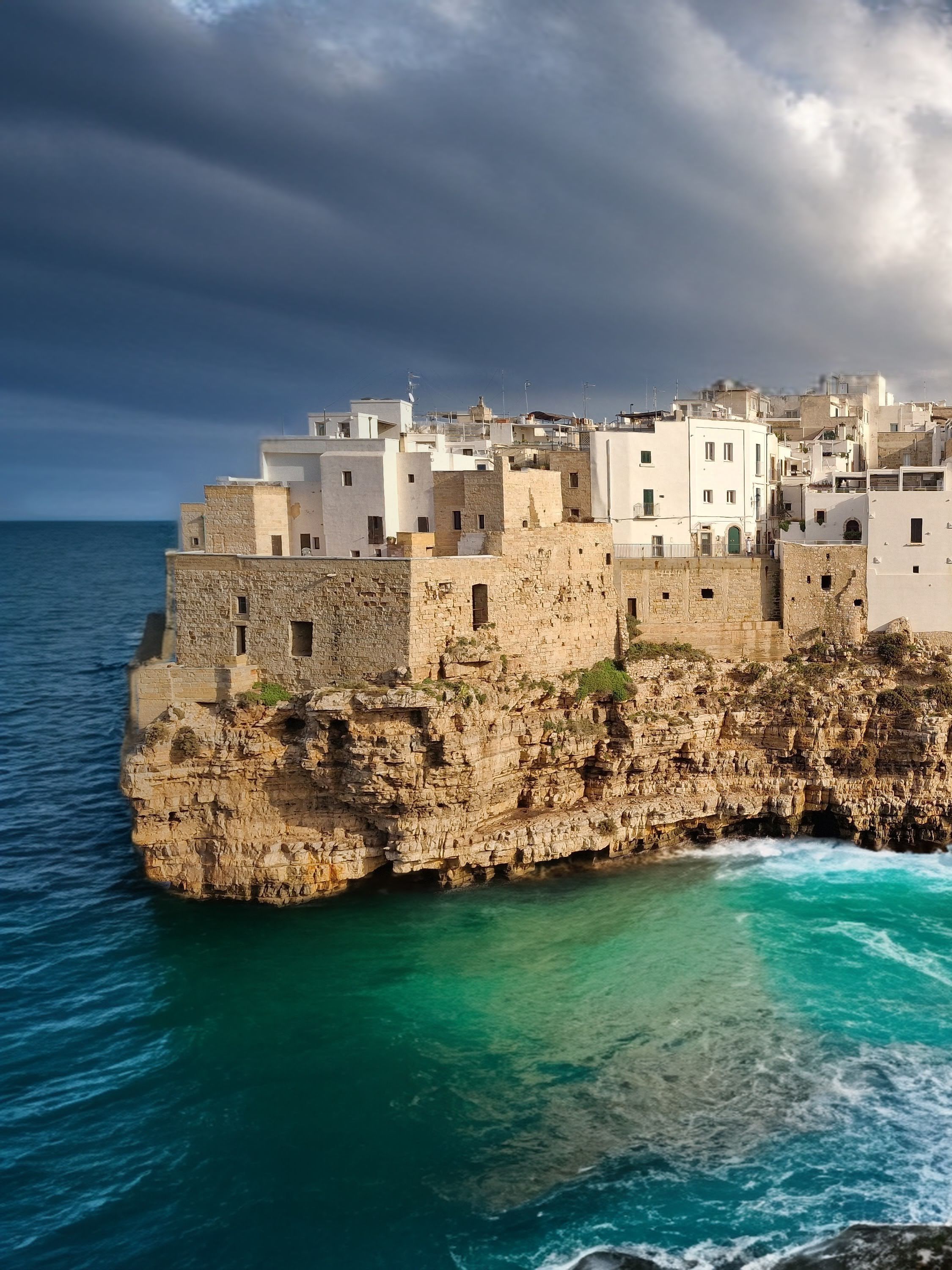 Polignano a Mare ist bekannt für ihre atemberaubenden Klippen, kristallklares Wasser und charmante Altstadt.
(01.2025)